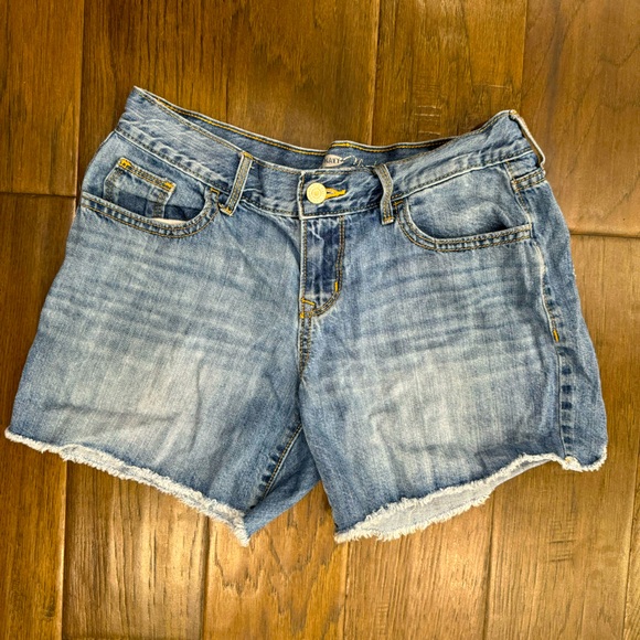 Old Navy Shorts - Picture 1 of 7
